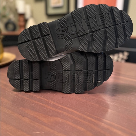 Sorel Women’s Lennox Chelsea Boot - Picture 5 of 10